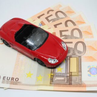 Kfz-Haftpflichtversicherung als Pflicht - Leistungen ähnlich, Kosten unterschiedlich